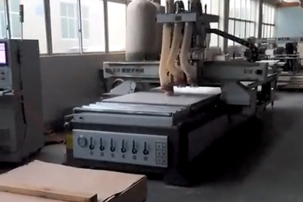 Lihong Machinery Duplex Numerically Controlled Feeder Furniture Factory